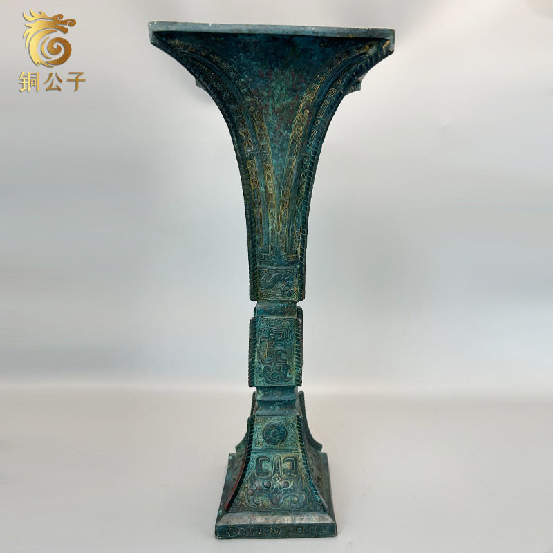 全铜方形觚做旧包浆方觚绿锈酒器博物馆艺术馆收藏展品批发花瓶