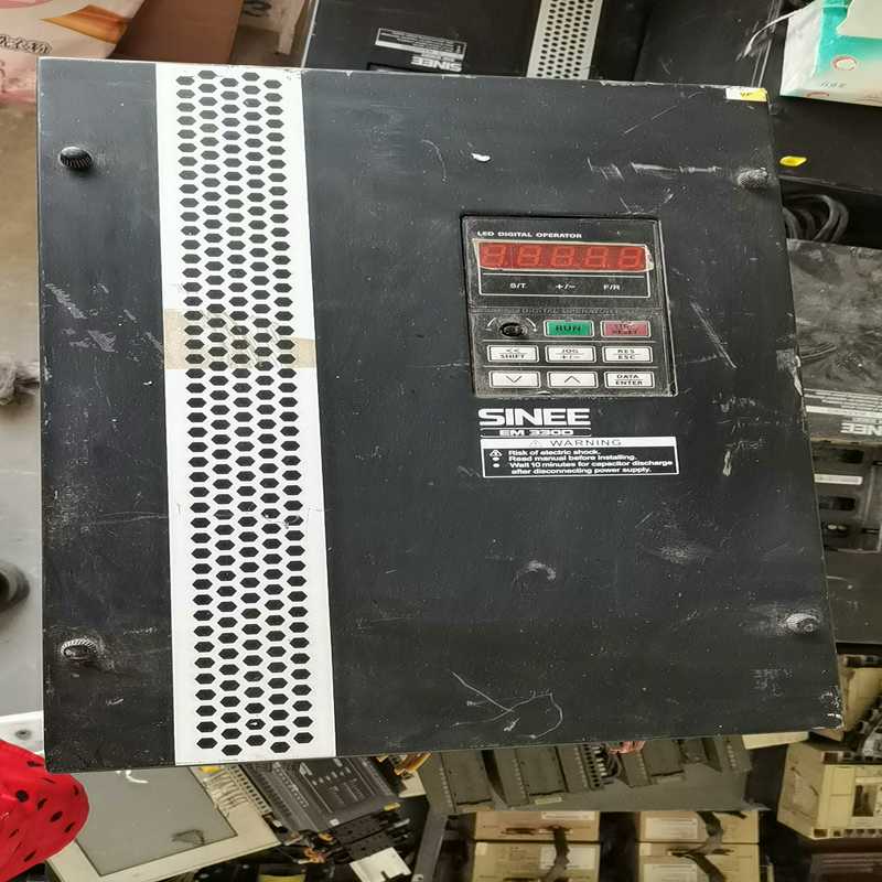 正弦30kw变频器EM330D-030-3 30kw（基数电子）