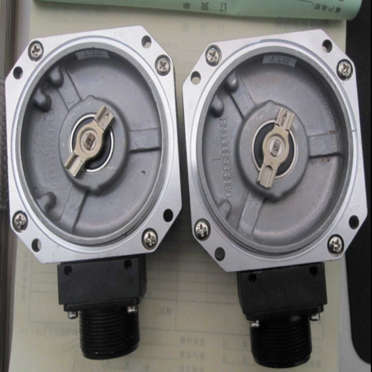 芬芳供应三菱编码器OSA18-130OSA18-131OSA17-060OSA14*