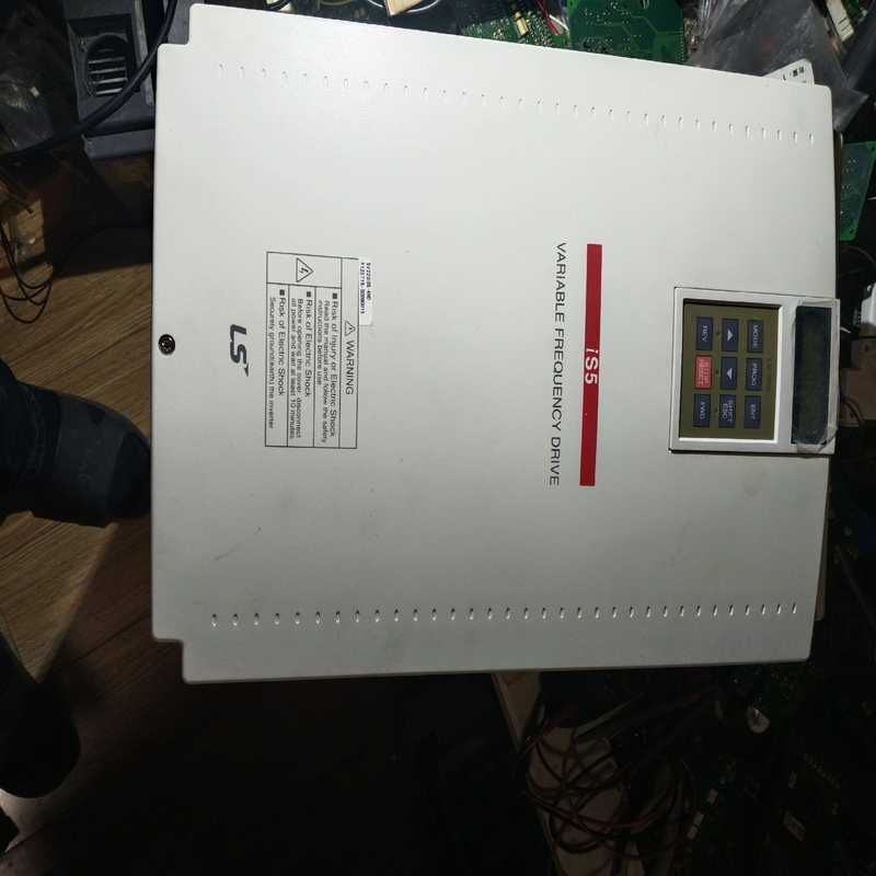 LS/LG变频器SV220IS5-4NDB，22千瓦带制动，（崽载电子）