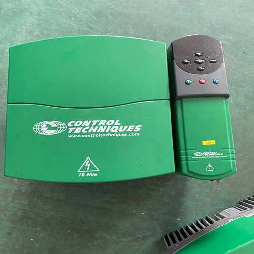 UNI3401爱默生变频器15KW 实物图 有一点点破损 便~询价