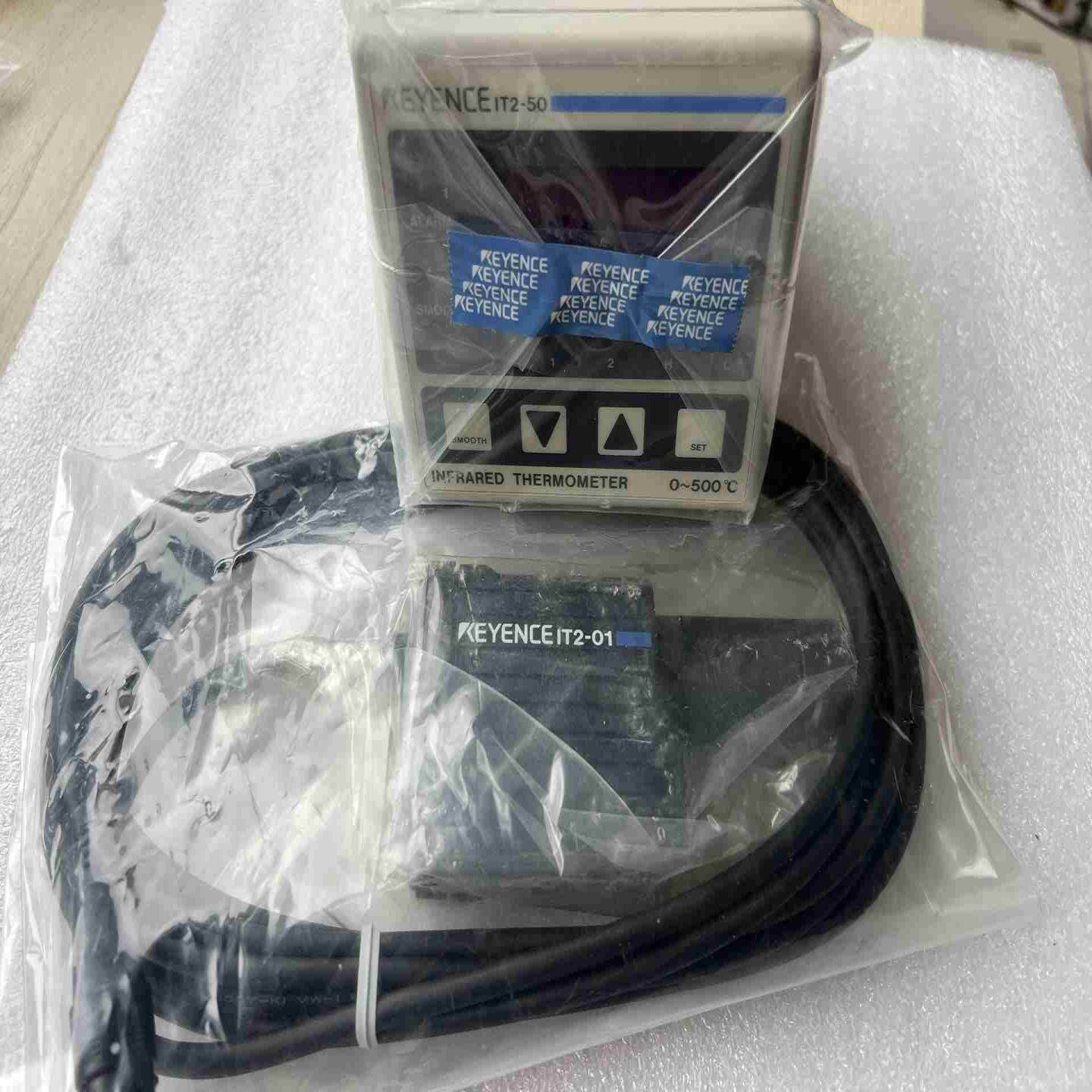 (议价)内包装基恩士温度控制器IT2-50 一台1500