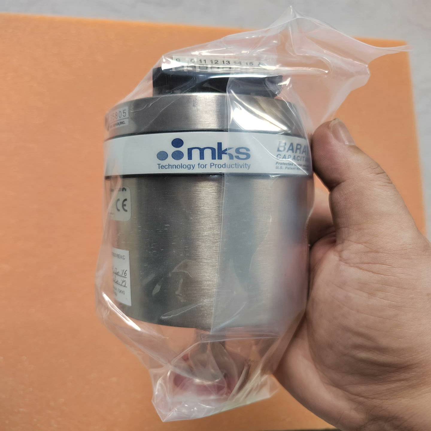 MKS 625B11TGAEU 真空压力传感器 装机未使用（佳毅工控）