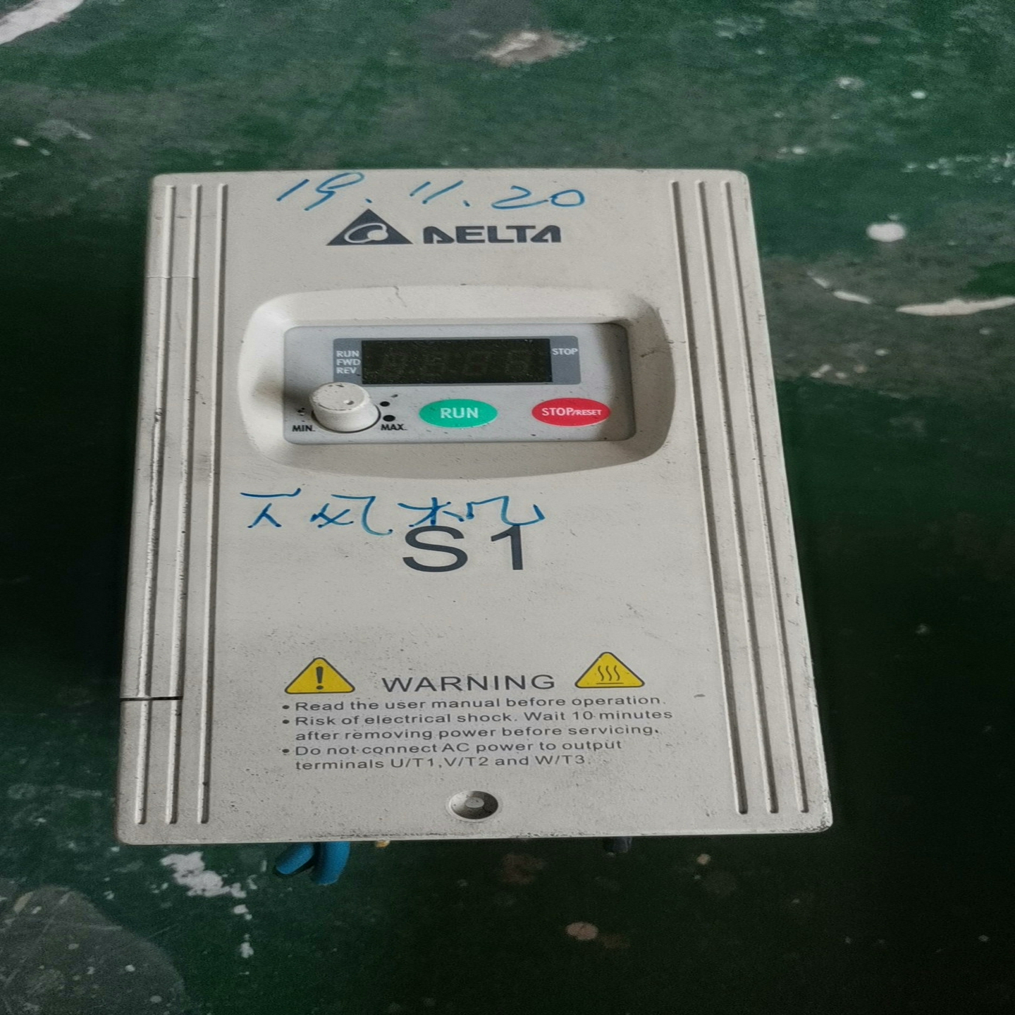 【星慕电子】VFD015S21D的功能台达变频器VFD-S1系列