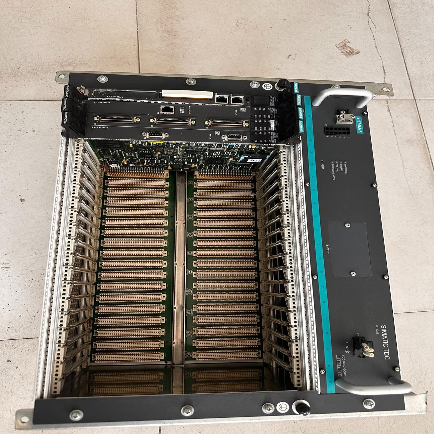 议~西门子6DD成色新CPU551 板子的上盖有变形