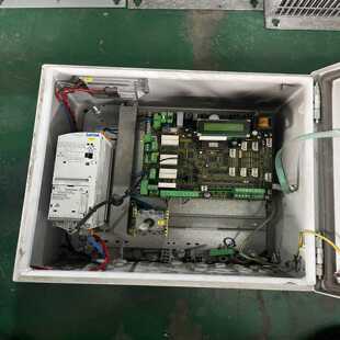 伦茨变频器 2C902 220V0.7 E82EV751 议