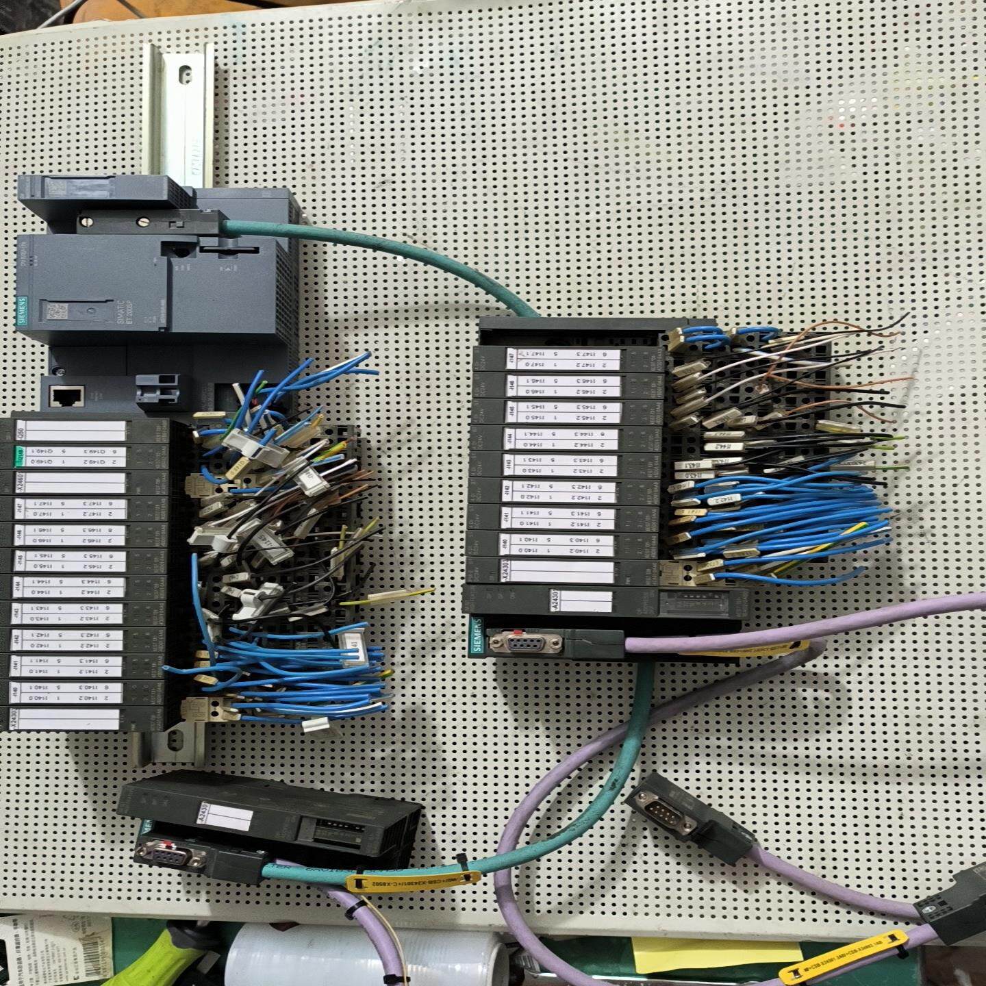 plc模块6ES7131-4BD01-0AA0和6~询价