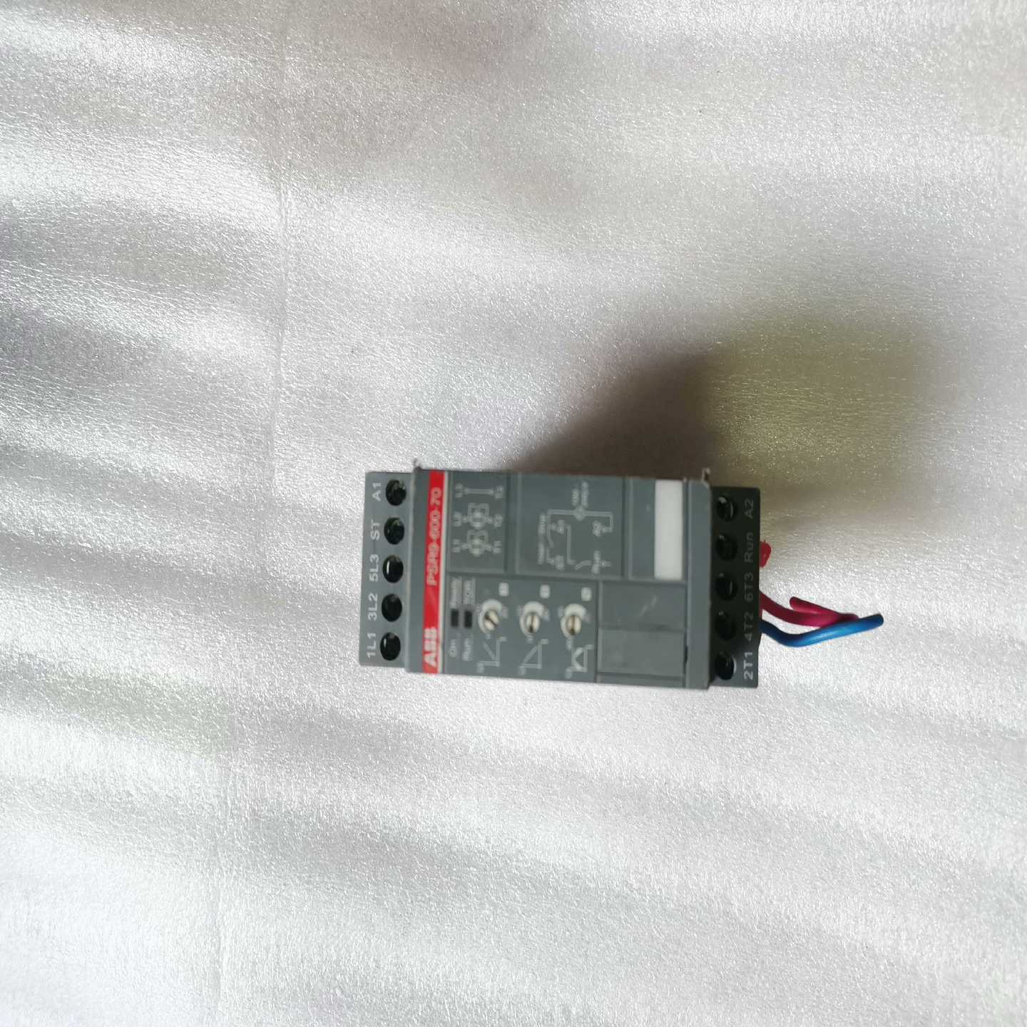 ABB软启动器PSR9-600-70，，成色如图，功（gg设备）
