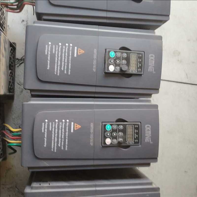 议~开民变频器KM7000-015G/018P四台