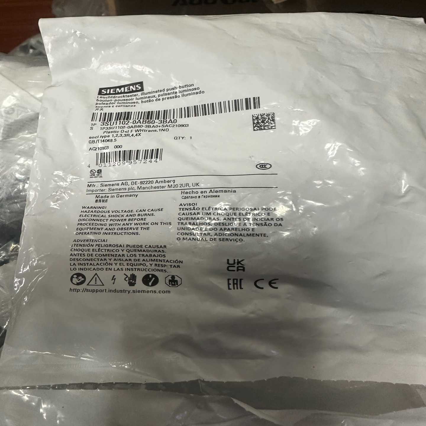 询价3SU1102-0AB60-3BA0未拆封有40个