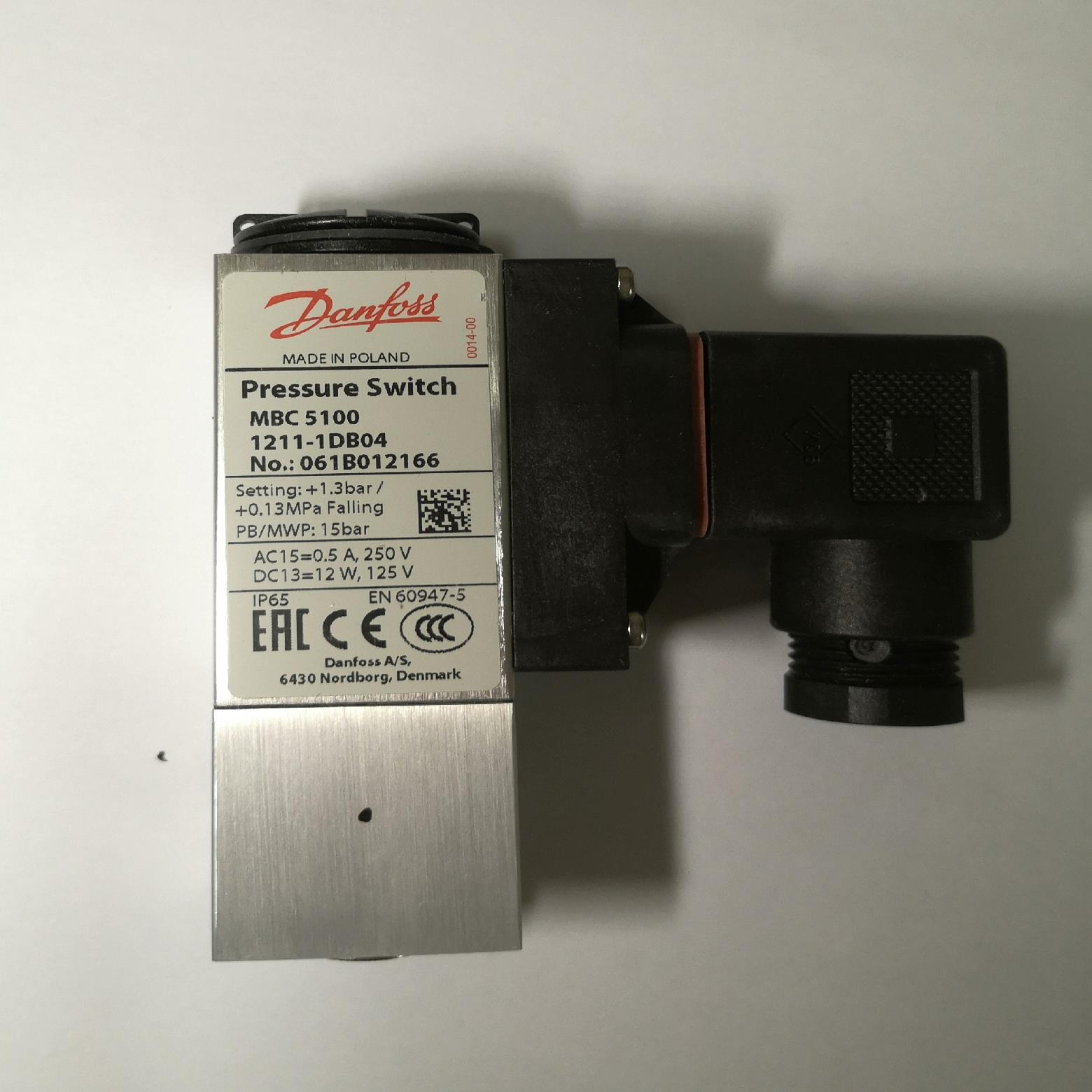 丹佛斯压力开关MBC5100  061B012166（佳毅工控）