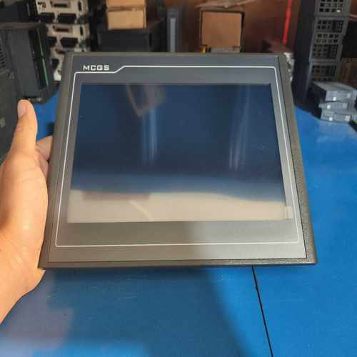 昆仑触摸屏TPC1011Et，成色如图~议价