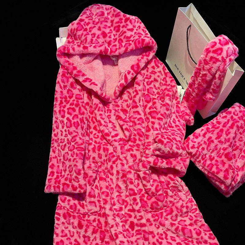 玫红色珊瑚绒连帽豹纹睡衣女秋冬加绒加厚晨袍家居服毛绒睡裤睡袍