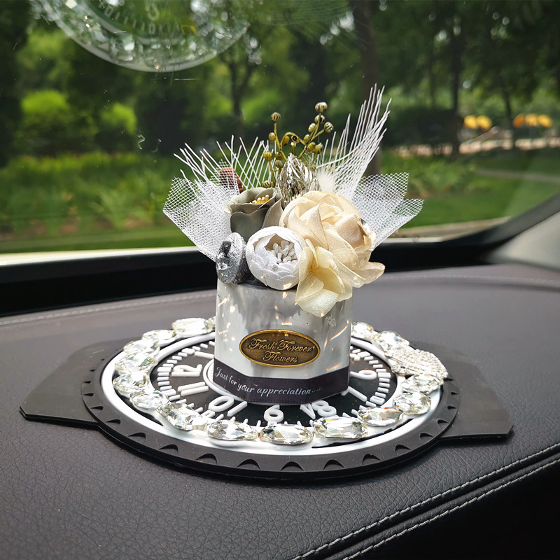 汽车挂件后视镜挂饰吊饰高档车载香水香薰创意个性车内饰品摆件女