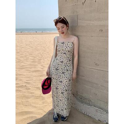 火火火【海岛日记】韩版肌理感碎花吊带连衣裙女度假风修身长裙子