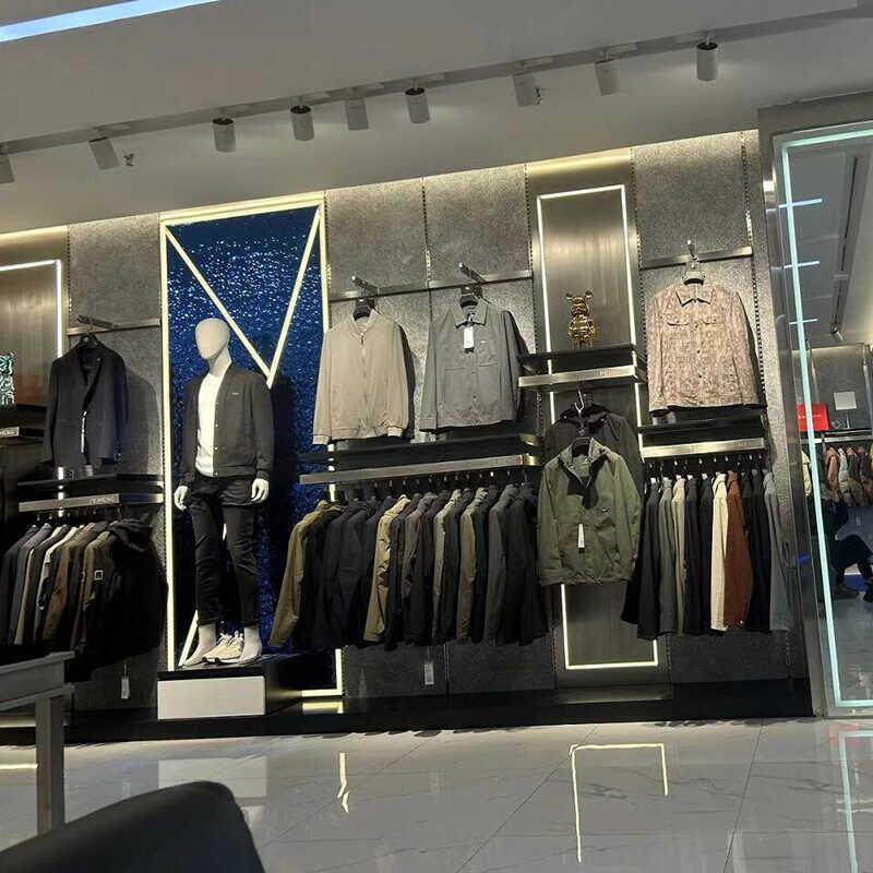 服装店展示架上墙不锈钢背板男装挂衣服架带灯陈列架壁挂