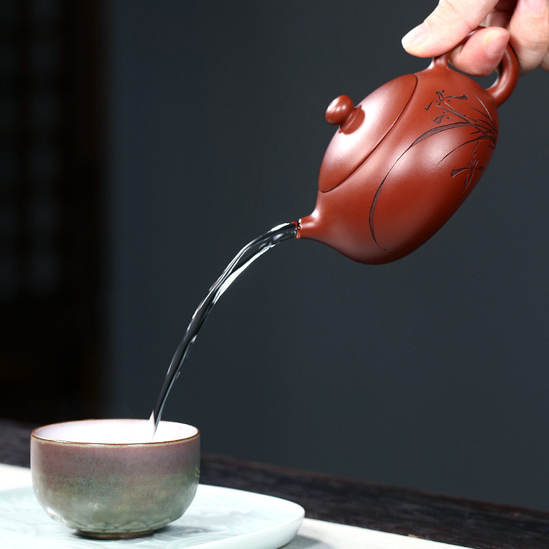 宜兴紫砂壶纯手工家用泡茶壶套装原矿大红袍紫泥功夫茶具扁西施壶