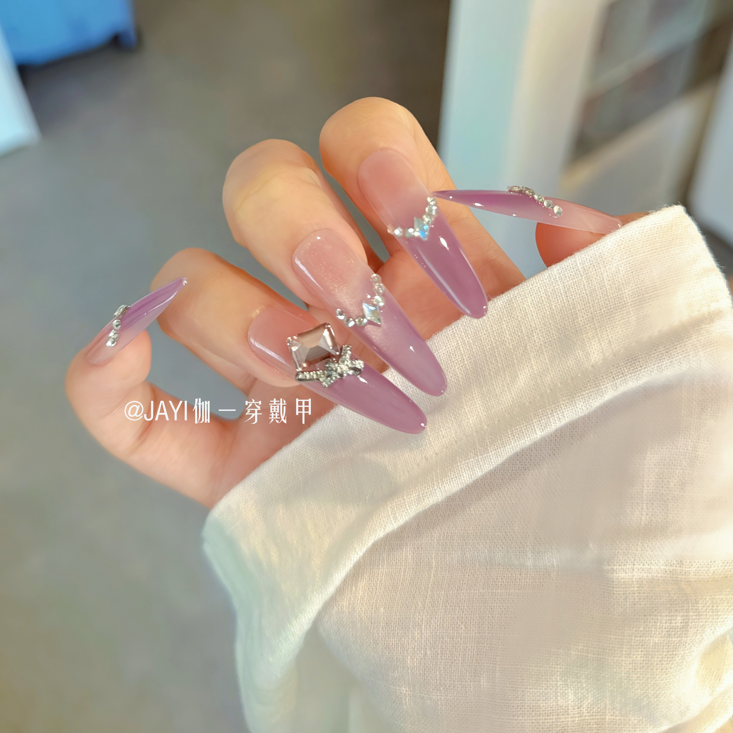 紫色浓颜系冰透紫猫眼手工美甲穿戴甲气质御姐风爆闪方钻指甲贴片,彩妆/香水/美妆工具,穿戴甲/甲片,淘宝优惠券,粉丝福利购,淘宝优惠卷