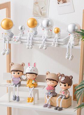 玩偶吊脚娃娃摆件家居创意客厅酒柜小太空人房间卧室置物架装饰品