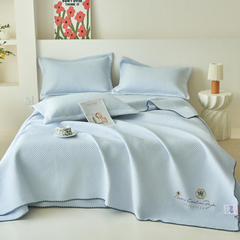 a类泡泡纱床盖床单三件套夹棉绗缝刺绣夏天盖毯夏凉被通用可机洗