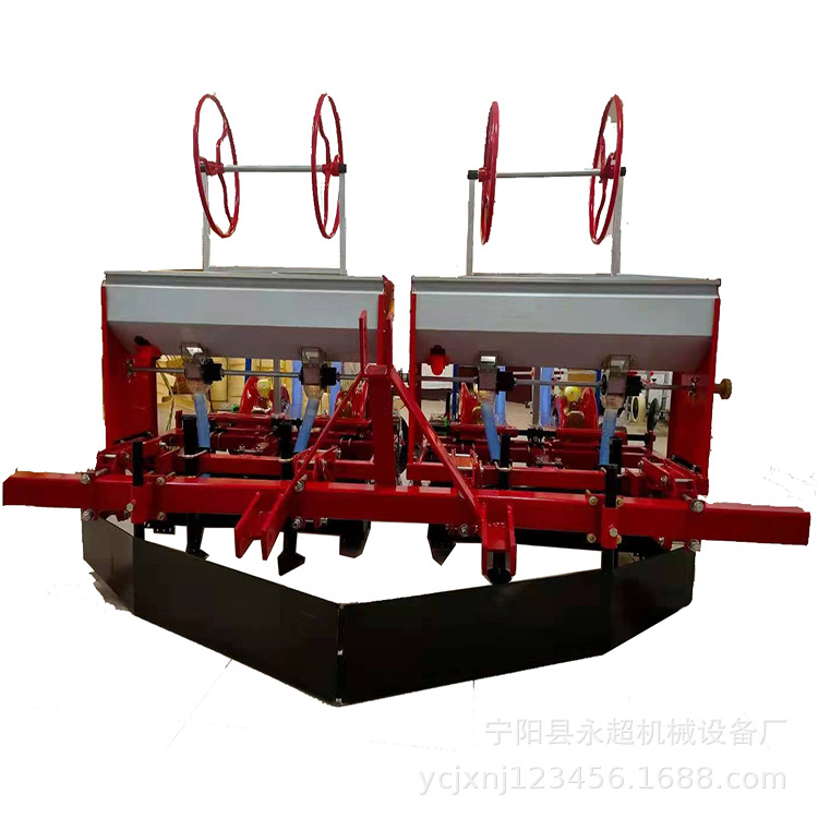 四轮车带玉米大豆膜上点播机免破膜花生绿豆油葵种植机械种肥同施