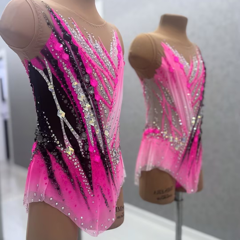 左媄艺术体操儿童成人专业比赛