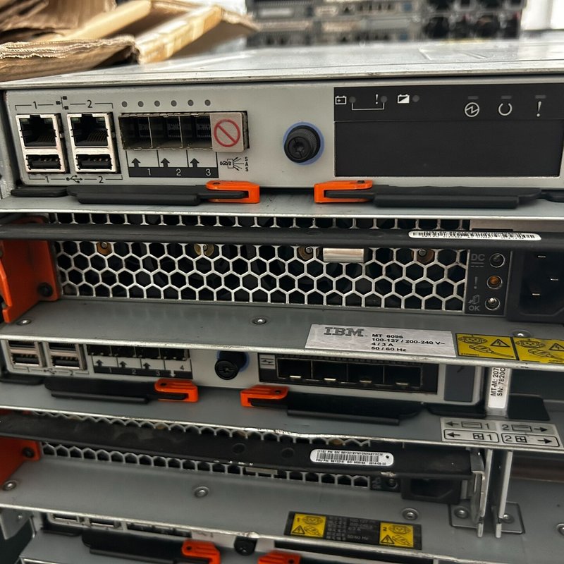 议价IBM V3500存储控制器双电双控整机一台 00AR005可维修