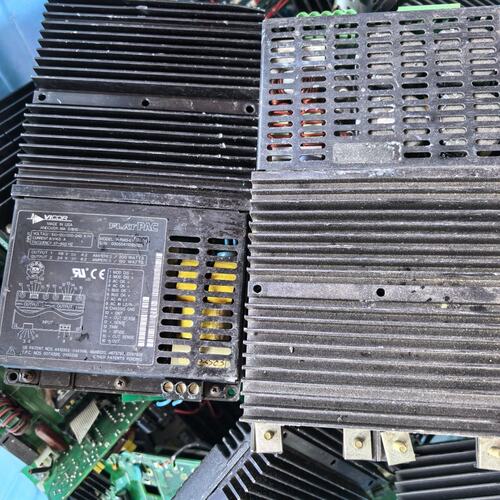 议价VICOR FlatPAC 系列 AC/DC 开关电源模块可维修