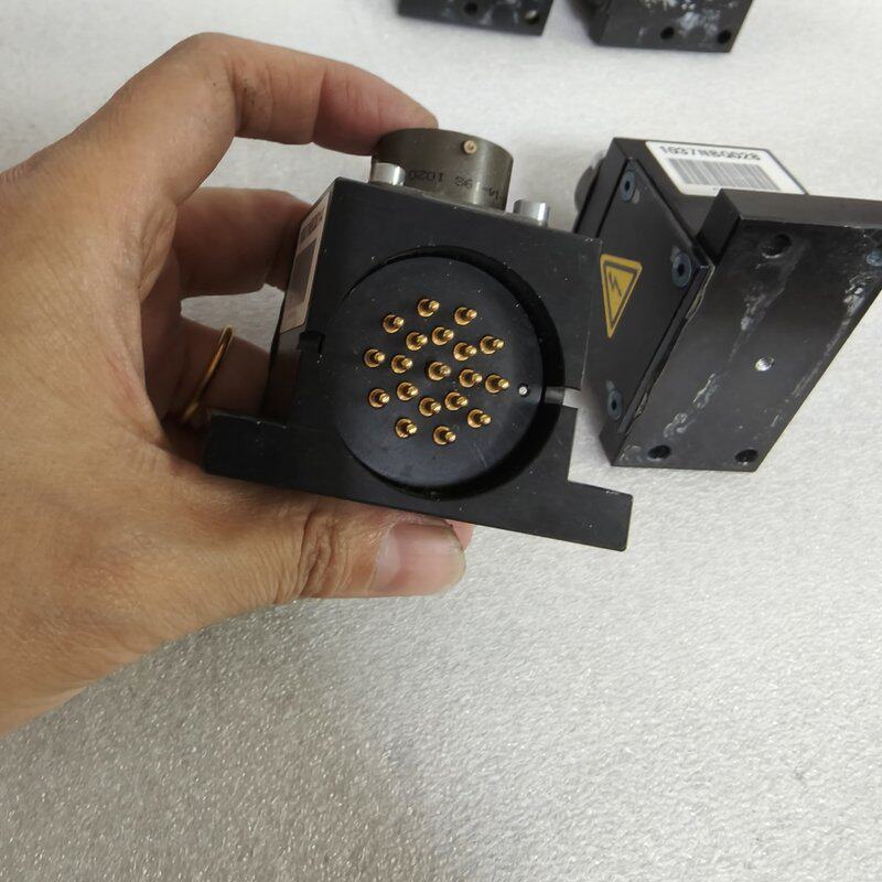 议价机器人快换模块两个,具体型号确认不了可维修