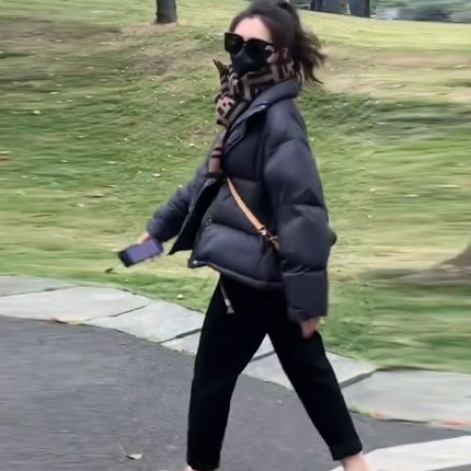 羽绒服女短款23秋冬新款黑色韩版加厚小K个子轻薄白鸭绒面包服外