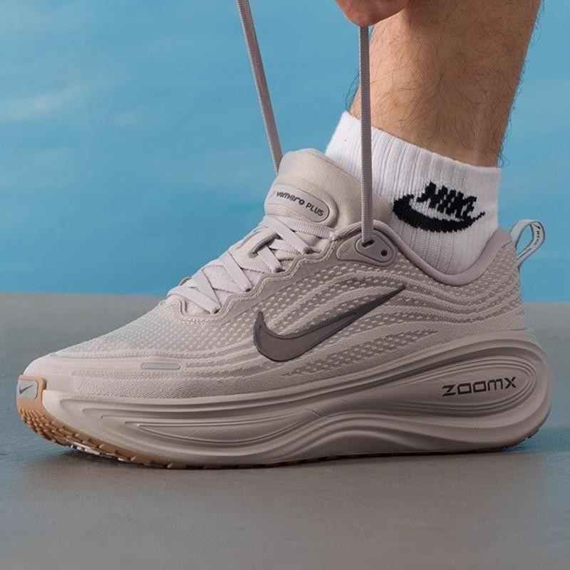 滔搏NIKE耐克男鞋VOMERO PLUS运动网眼训练休闲跑步鞋HV8150-005