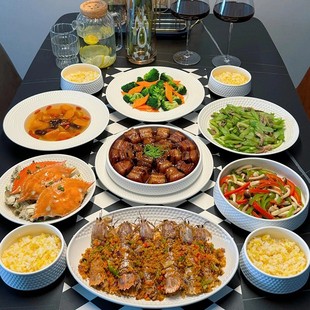 白色餐具高级感小众碗盘套装家用饭碗陶瓷深盘子釉下彩高颜值碗碟