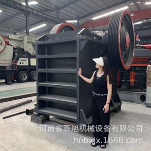 大型铁矿石粉碎机移动建筑垃圾鄂破碎石机采石场矿石头颚式破碎机