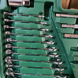 汽车维修组套套筒扳手组合工具维修工具 121件套72齿汽修工具套装
