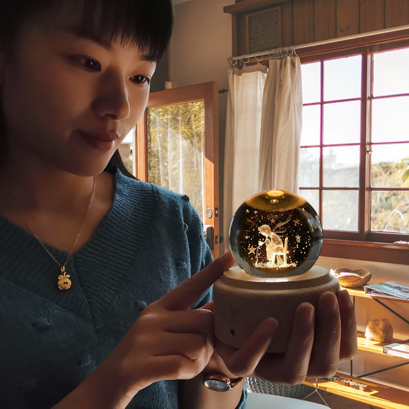 旋转水晶球音乐盒小王子蓝牙音响女生创意生日夜灯情人儿童节礼物