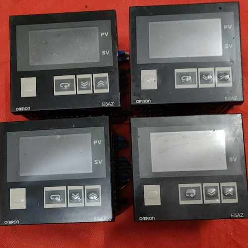 件温控器E5AZ-Q3温控仪，。实物拍询价