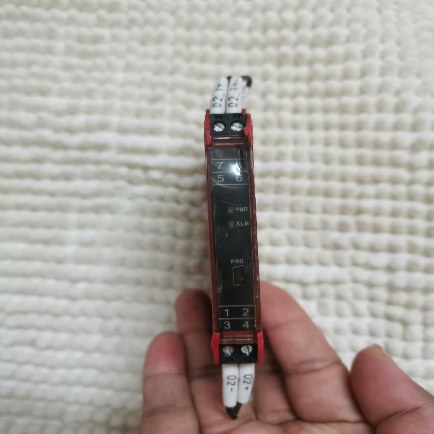 优倍NPGL-G111D现货台正常使用成色如图底部【议价】