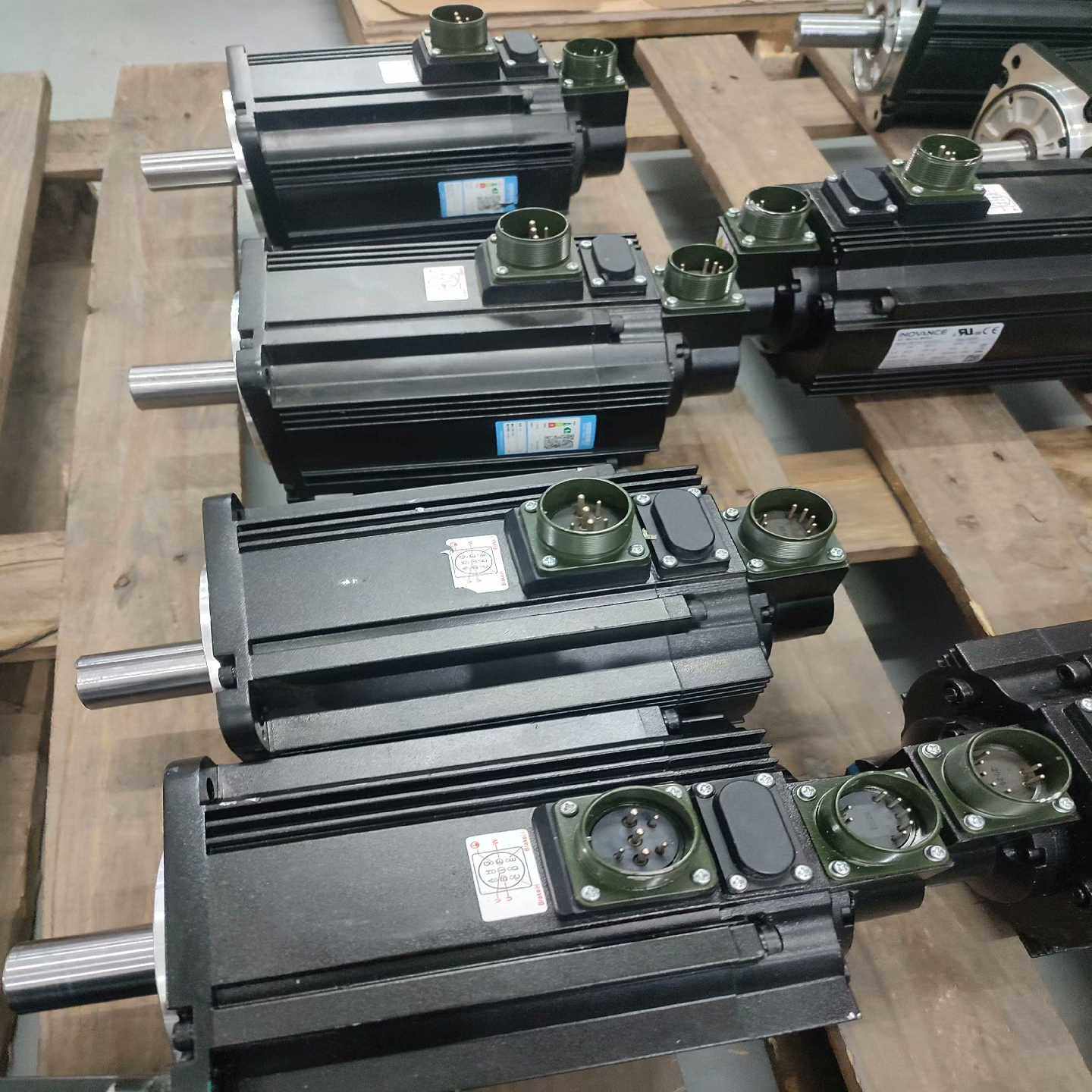 汇川电机MS1H2-30C30CD-A334R，件，{议价}