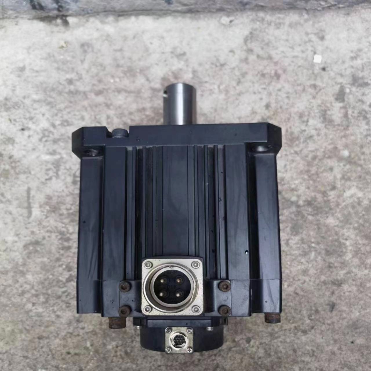 J3伺服电机，HF-SK5024K 转动顺便，功能包好，【鑫鑫商铺】