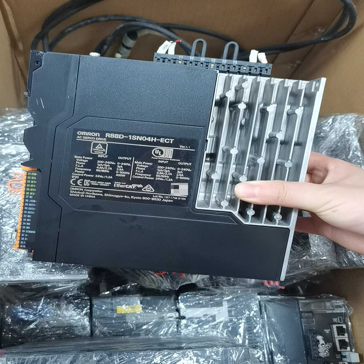 (询价)R88D-1SN04H-ECT伺服驱动器，几乎，三