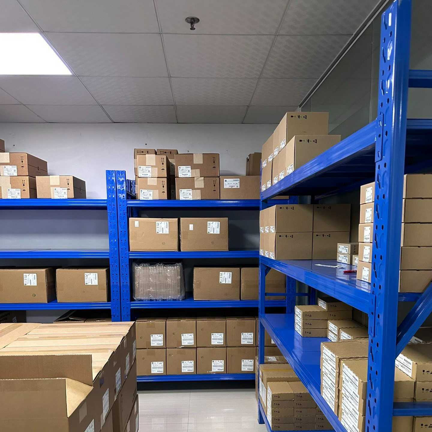 140M-XC2E-C16 罗克韦尔/AB 低压 ~询价