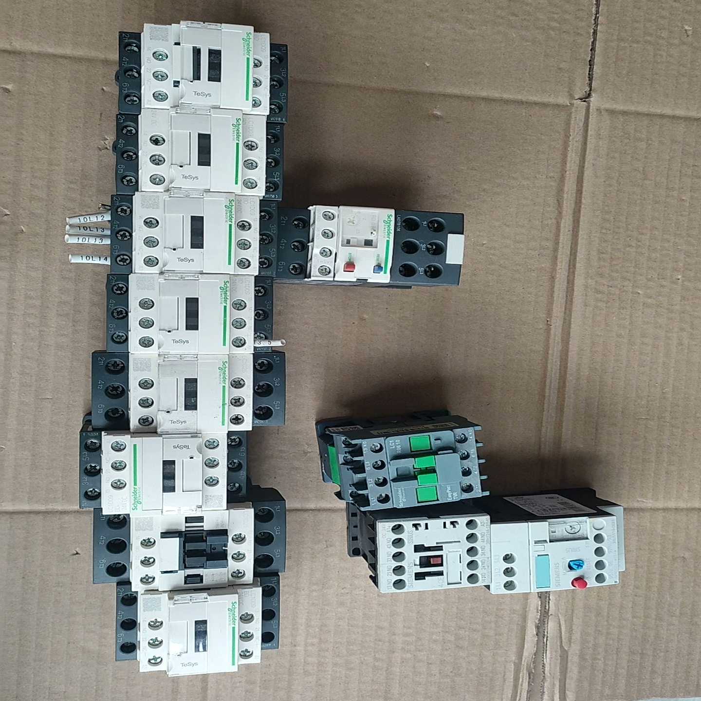 (询价)直流接触器 LC1D09BDC FDC MDC 2