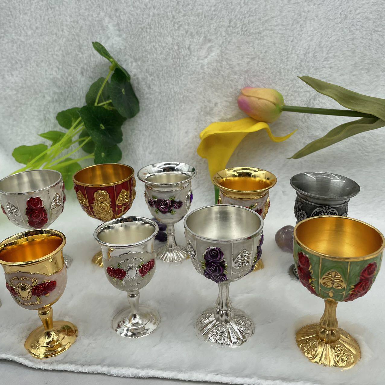 合金小巧精致花纹圣杯 水杯酒杯 居家摆设 花纹 复古摆件复古