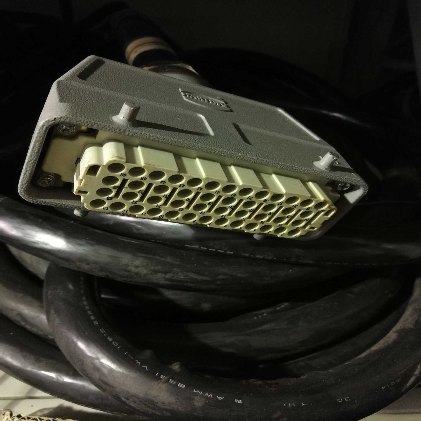 稀缺资源，46芯线缆，议价【鑫鑫商铺】