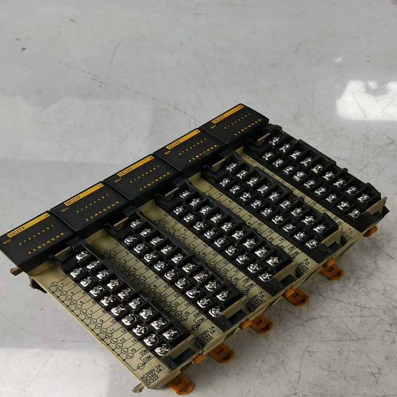 欧姆龙模块，CQM1-OC222，成色如图，已测试，功能包好（崽载电