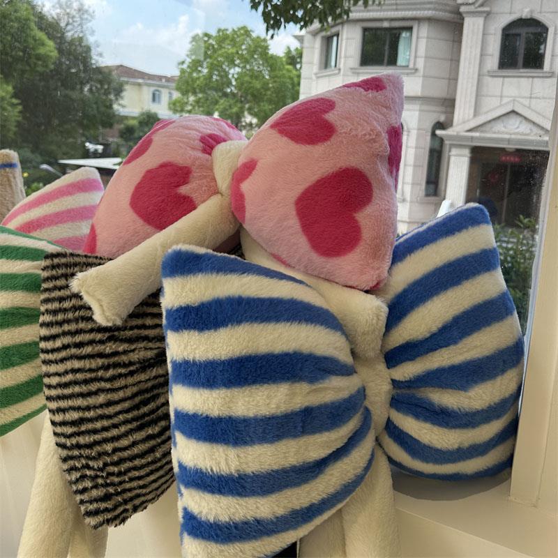 韩式创意个性少女心兔兔绒条纹蝴蝶结抱枕粉色蓝色卧室客厅沙发