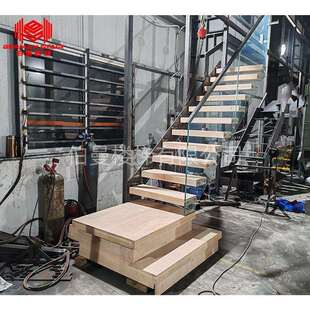 厂家悬浮楼梯设计生产隐形龙骨木踏步灯发光踏板玻璃护栏悬浮楼梯