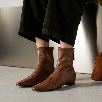法式洋气小短靴女平底软底舒适不累脚真皮软皮内增高瘦瘦靴巨好看