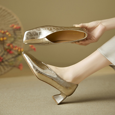 法式复古金色方头粗跟单鞋女小众气质优雅浅口晚晚风中跟奶奶鞋女