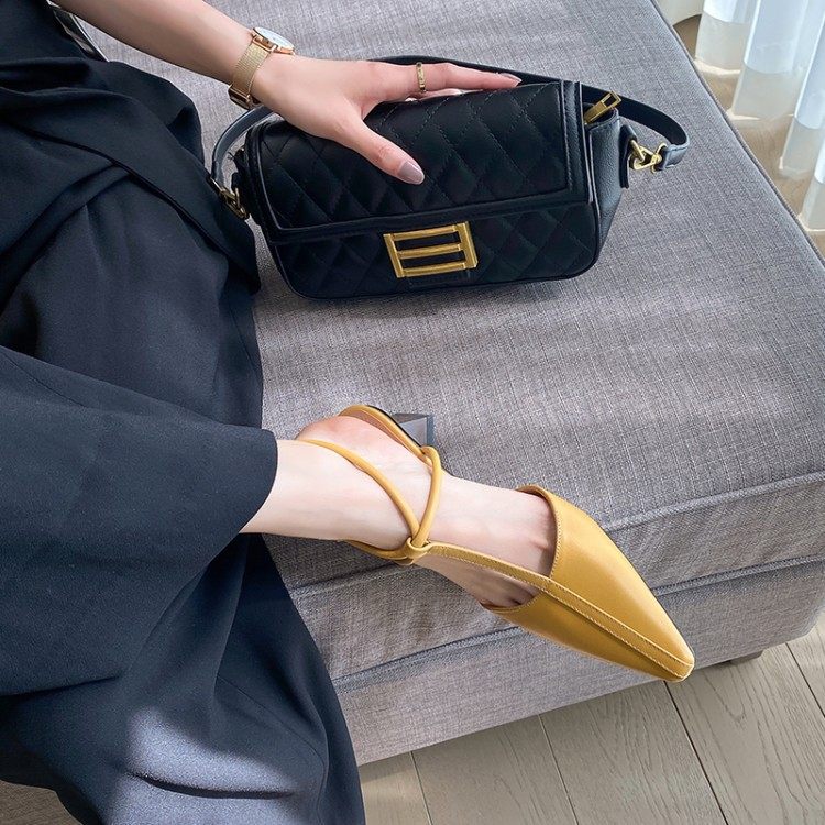 法式复古尖头后空交叉绑带粗跟女鞋夏季新款简约优雅时尚凉鞋